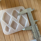 6-Cavity Diamond Shape Resin Mold – Rhombus Design from 2.5 to 5cm